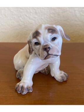 Dahl Jensen porcelain figurine of an English Bulldog Puppy no. 1139 Excellent